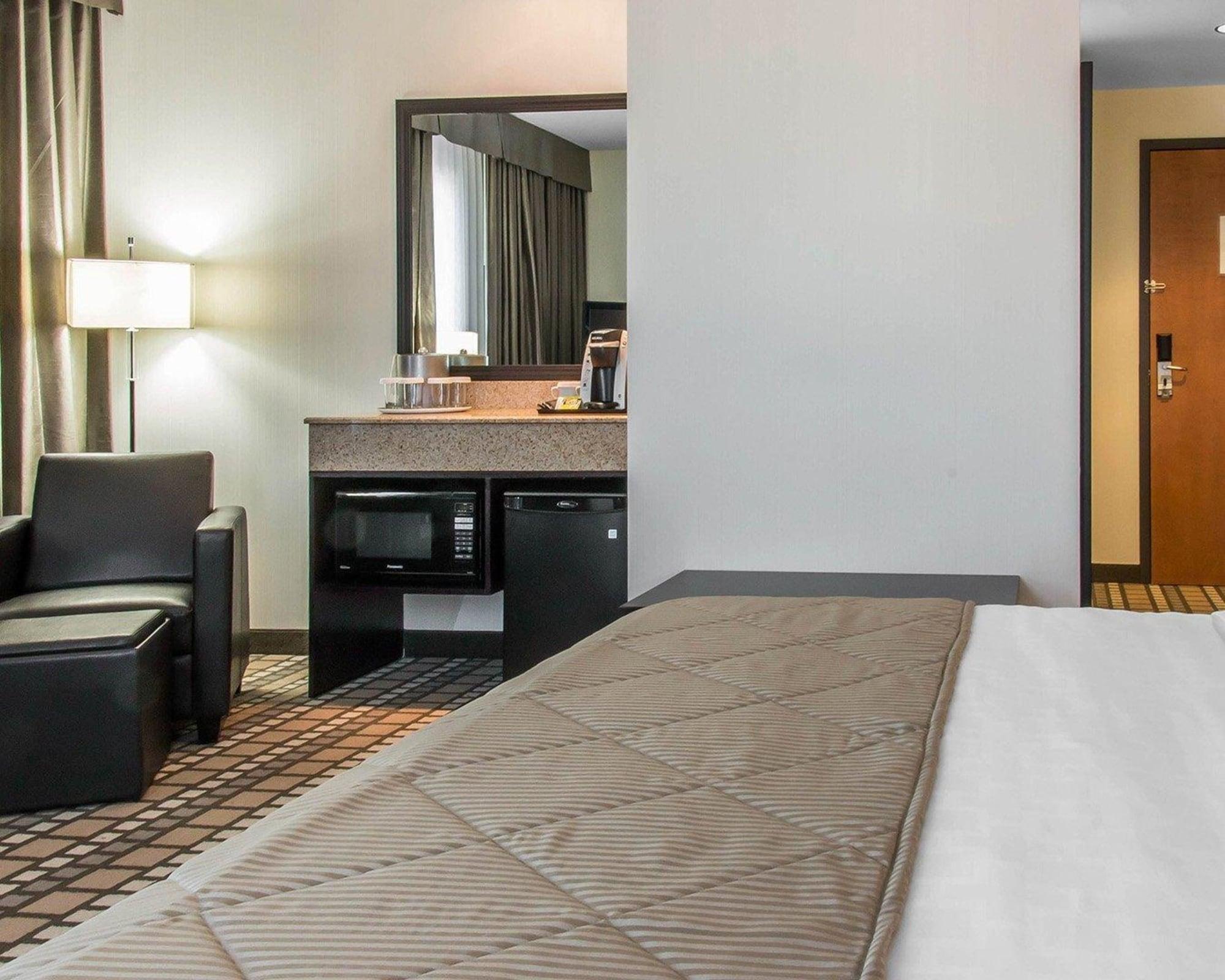 Clarion Hotel&Suites Winnipeg Esterno foto