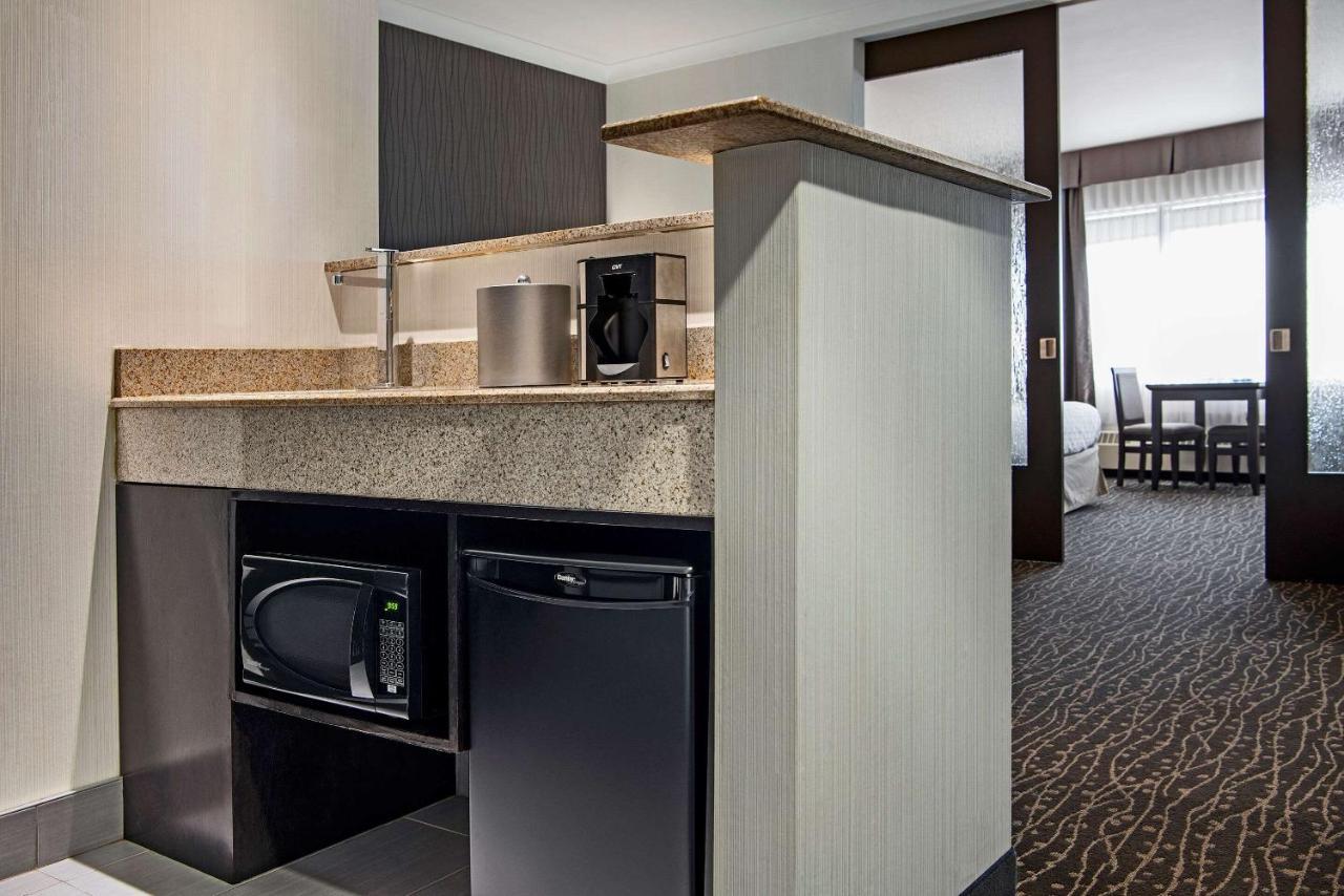 Clarion Hotel&Suites Winnipeg Esterno foto